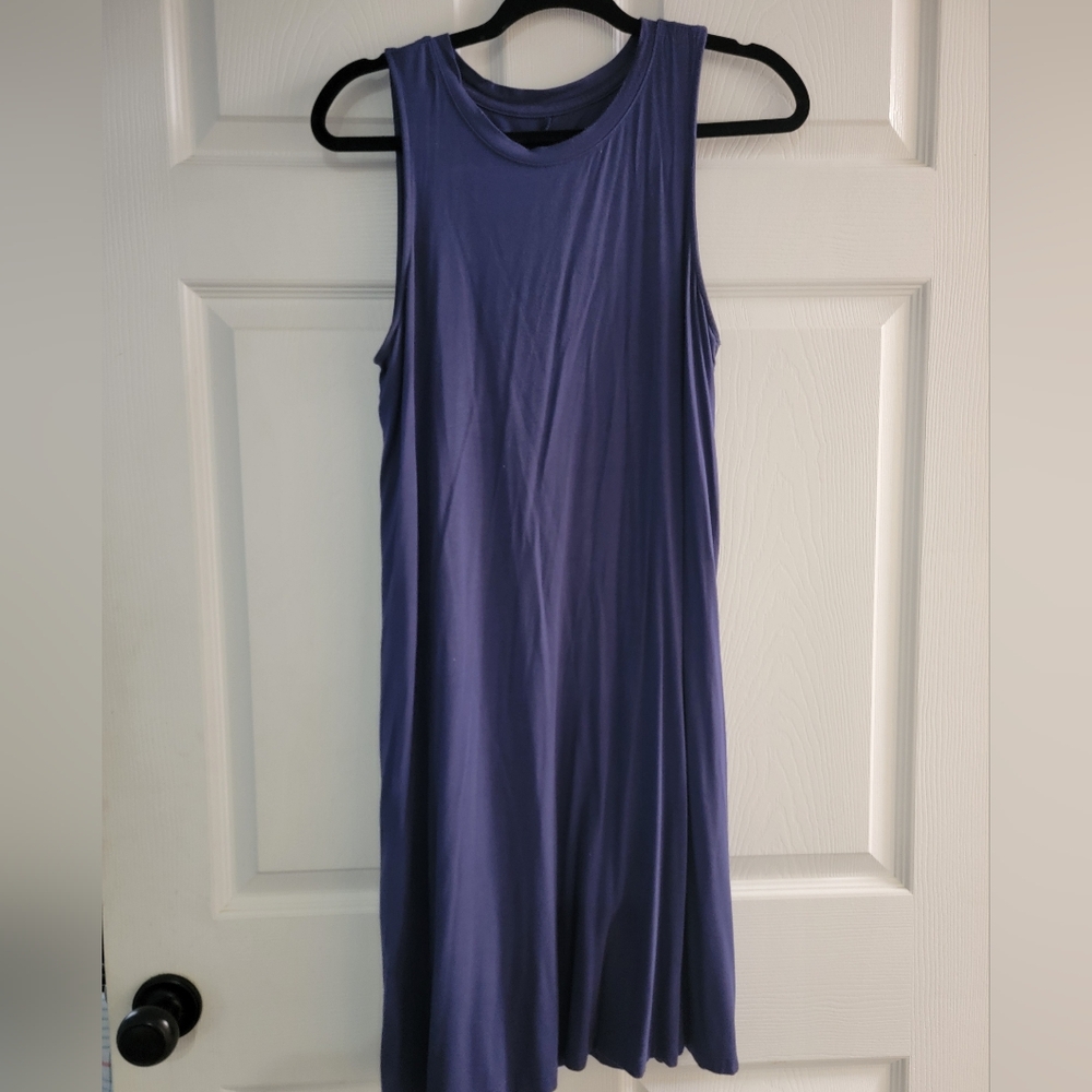 Womens Size M Sleeveless Tshirt Dress with pockets. 
 Blue